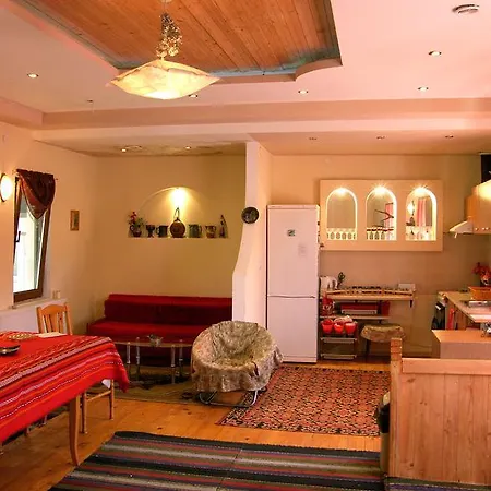بيت ضيافة Palitsi Art House *