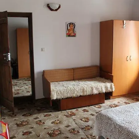 Pensionat Palitsi Art House Elena
